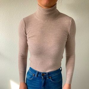 Size small Banana Republic wool turtleneck